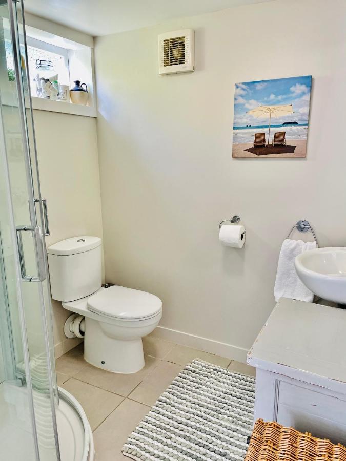 Whitby Studio - Mairangi Bay Beach オークランド エクステリア 写真