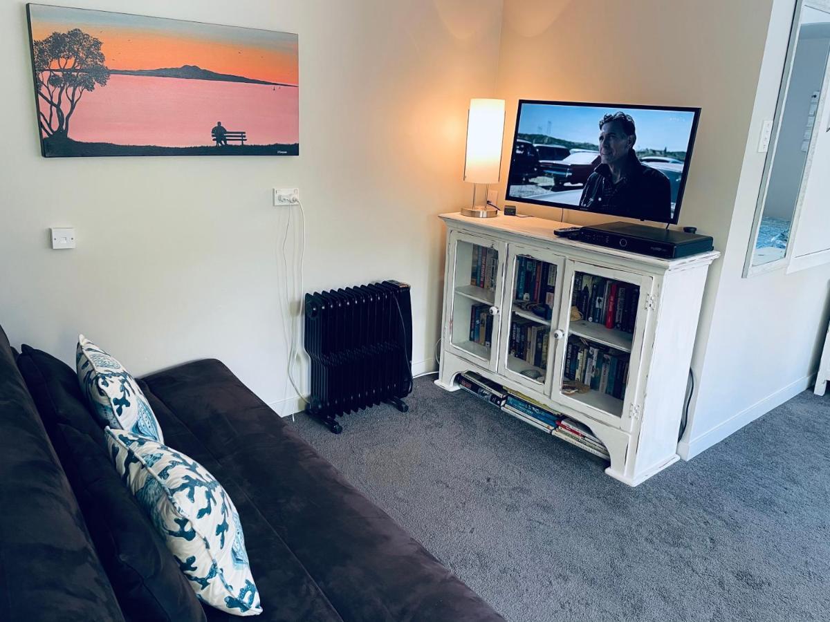 Whitby Studio - Mairangi Bay Beach オークランド エクステリア 写真