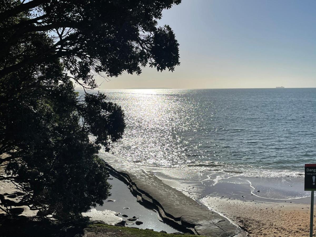 Whitby Studio - Mairangi Bay Beach オークランド エクステリア 写真